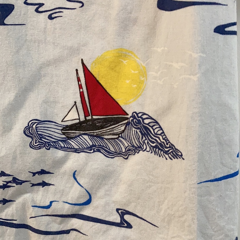 Old Navy shirt Men’s small p sailboat beach ocean short sleeve blue red white - Picture 2 of 7